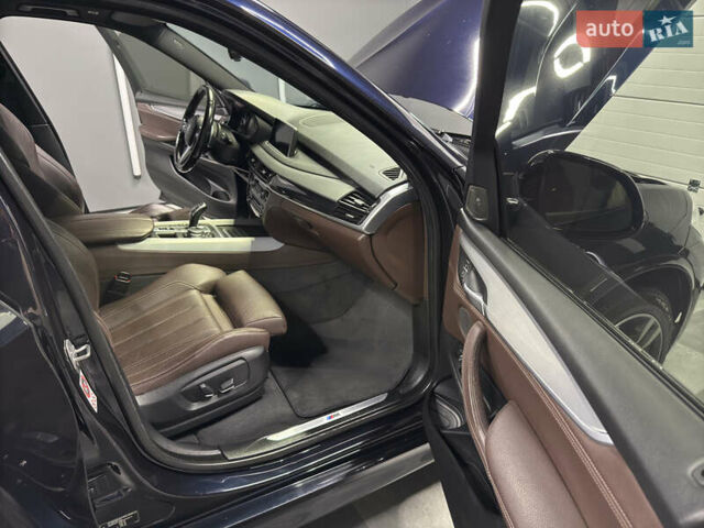 Чорний БМВ Х5, об'ємом двигуна 3 л та пробігом 218 тис. км за 33999 $, фото 56 на Automoto.ua