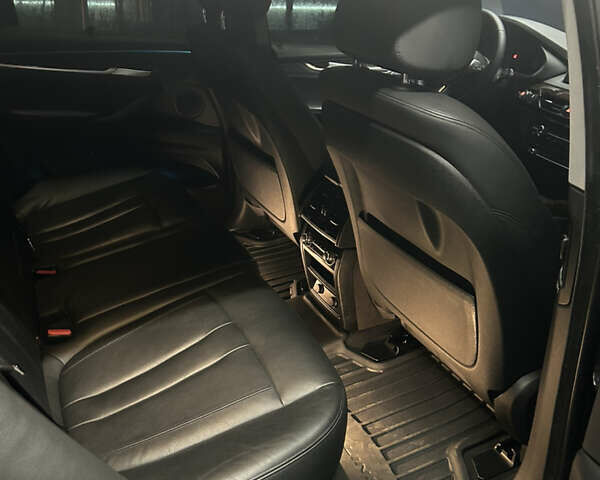 Черный БМВ Х5, объемом двигателя 2.99 л и пробегом 269 тыс. км за 28000 $, фото 12 на Automoto.ua