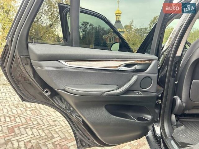 Чорний БМВ Х5, об'ємом двигуна 2.98 л та пробігом 287 тис. км за 19800 $, фото 11 на Automoto.ua