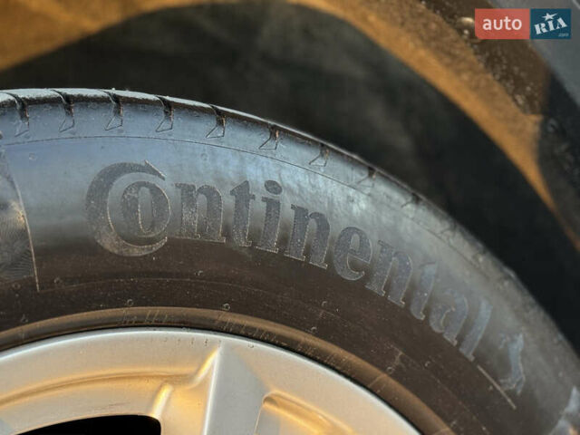 Чорний БМВ Х5, об'ємом двигуна 2 л та пробігом 164 тис. км за 27500 $, фото 3 на Automoto.ua