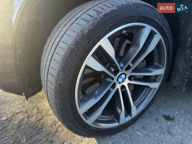 Чорний БМВ Х5, об'ємом двигуна 2.99 л та пробігом 147 тис. км за 41999 $, фото 4 на Automoto.ua