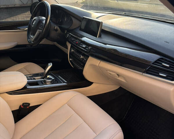 Черный БМВ Х5, объемом двигателя 2 л и пробегом 258 тыс. км за 25500 $, фото 8 на Automoto.ua