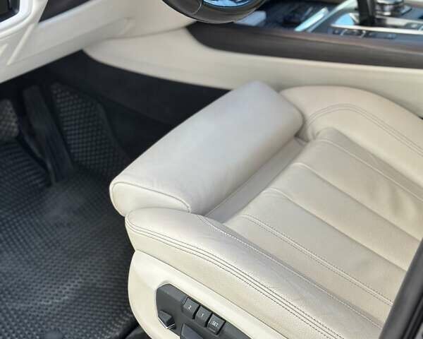 Чорний БМВ Х5, об'ємом двигуна 2.99 л та пробігом 229 тис. км за 31799 $, фото 2 на Automoto.ua