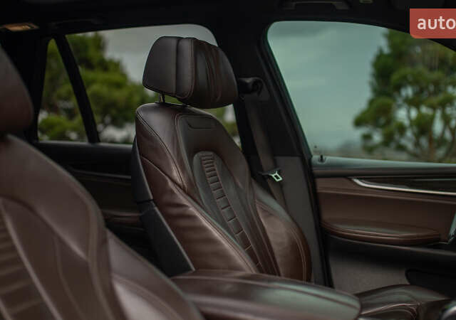 Черный БМВ Х5, объемом двигателя 2.99 л и пробегом 219 тыс. км за 35000 $, фото 16 на Automoto.ua