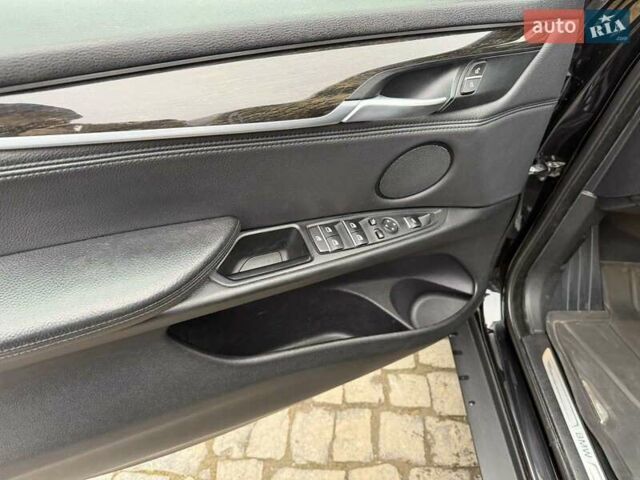 Черный БМВ Х5, объемом двигателя 2.99 л и пробегом 347 тыс. км за 33000 $, фото 12 на Automoto.ua