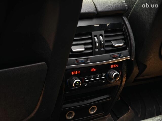 Чорний БМВ Х5, об'ємом двигуна 3 л та пробігом 298 тис. км за 19990 $, фото 28 на Automoto.ua