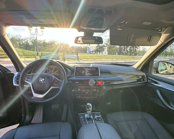 Черный БМВ Х5, объемом двигателя 2 л и пробегом 120 тыс. км за 27900 $, фото 4 на Automoto.ua