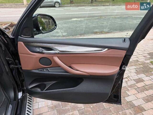 Чорний БМВ Х5, об'ємом двигуна 2.98 л та пробігом 147 тис. км за 18300 $, фото 36 на Automoto.ua
