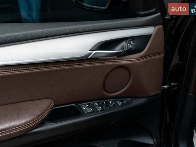 Черный БМВ Х5, объемом двигателя 2 л и пробегом 140 тыс. км за 35000 $, фото 31 на Automoto.ua