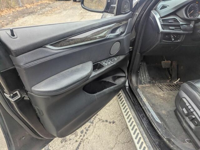 Черный БМВ Х5, объемом двигателя 3 л и пробегом 241 тыс. км за 17500 $, фото 9 на Automoto.ua