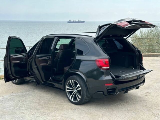 Черный БМВ Х5, объемом двигателя 3 л и пробегом 200 тыс. км за 36000 $, фото 4 на Automoto.ua