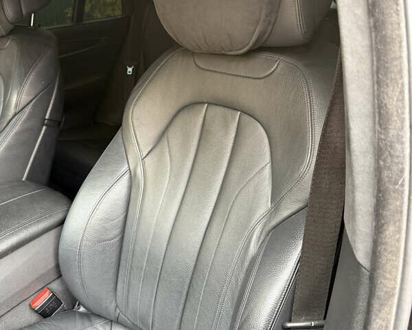 Чорний БМВ Х5, об'ємом двигуна 3 л та пробігом 140 тис. км за 27500 $, фото 8 на Automoto.ua