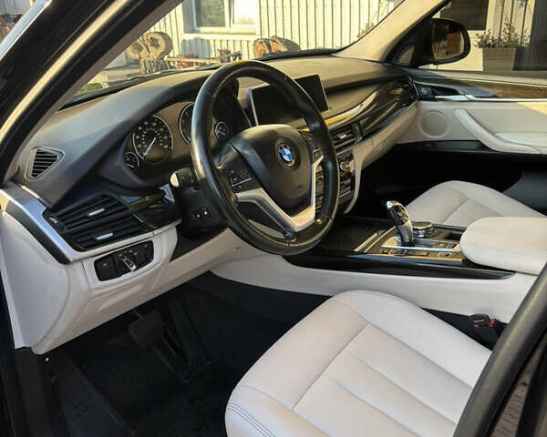 Черный БМВ Х5, объемом двигателя 2 л и пробегом 258 тыс. км за 25500 $, фото 7 на Automoto.ua