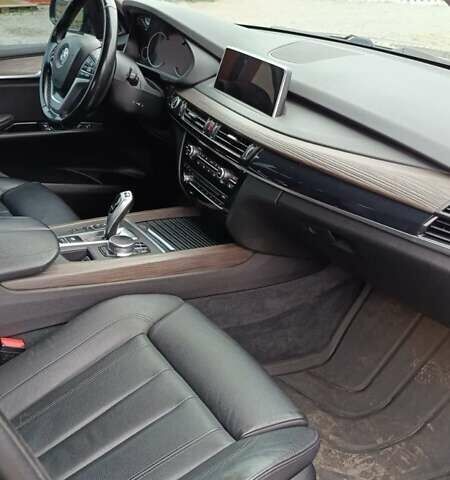 Черный БМВ Х5, объемом двигателя 2 л и пробегом 190 тыс. км за 28000 $, фото 4 на Automoto.ua