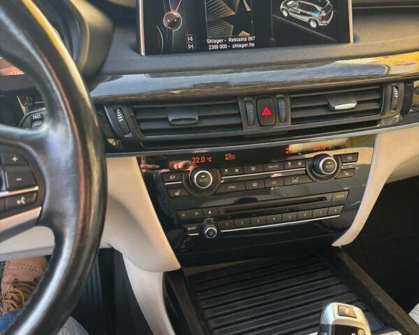 Черный БМВ Х5, объемом двигателя 2 л и пробегом 258 тыс. км за 25500 $, фото 16 на Automoto.ua