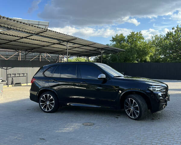 Черный БМВ Х5, объемом двигателя 3 л и пробегом 225 тыс. км за 38888 $, фото 2 на Automoto.ua