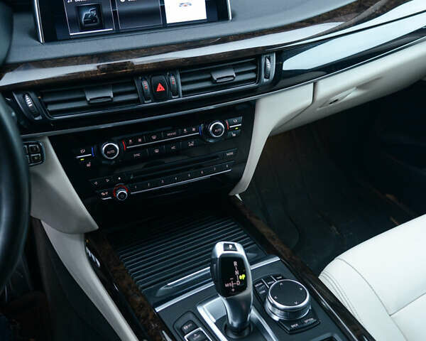 Черный БМВ Х5, объемом двигателя 2 л и пробегом 167 тыс. км за 23000 $, фото 16 на Automoto.ua