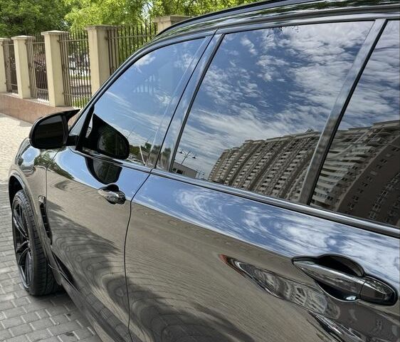 Черный БМВ Х5, объемом двигателя 3 л и пробегом 109 тыс. км за 26500 $, фото 4 на Automoto.ua