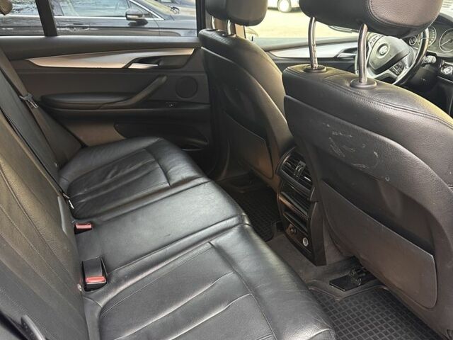 Черный БМВ Х5, объемом двигателя 2 л и пробегом 246 тыс. км за 22000 $, фото 5 на Automoto.ua