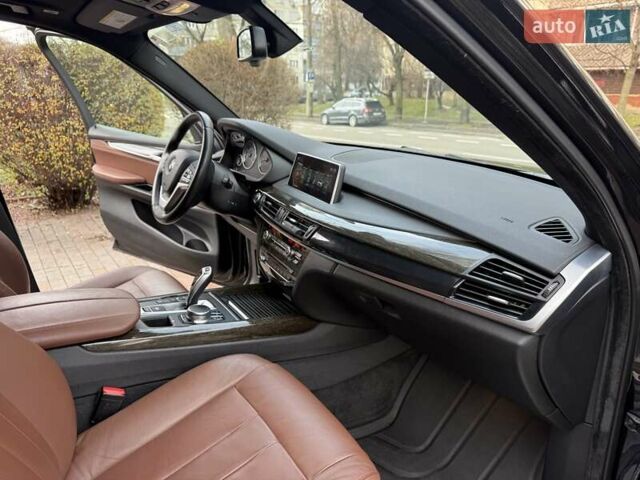 Чорний БМВ Х5, об'ємом двигуна 2.98 л та пробігом 147 тис. км за 18300 $, фото 27 на Automoto.ua