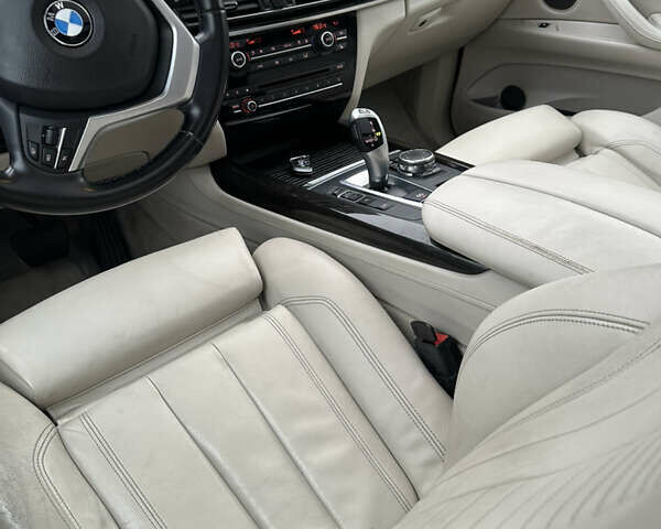 Чорний БМВ Х5, об'ємом двигуна 2.99 л та пробігом 280 тис. км за 23000 $, фото 8 на Automoto.ua