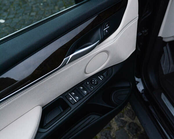 Черный БМВ Х5, объемом двигателя 2 л и пробегом 167 тыс. км за 23000 $, фото 8 на Automoto.ua