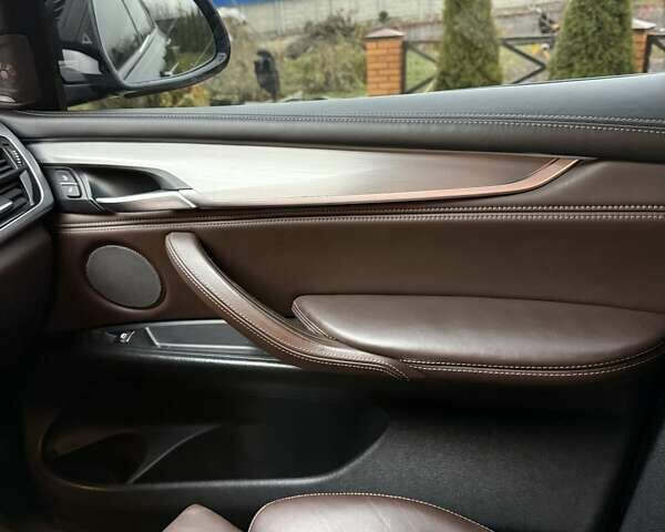 Черный БМВ Х5, объемом двигателя 3 л и пробегом 225 тыс. км за 36500 $, фото 12 на Automoto.ua