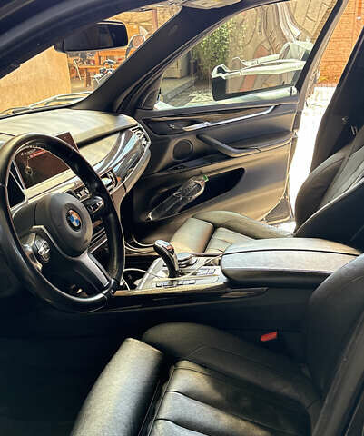 БМВ Х5 2016 в Днепре (Днепропетровске) на Automoto.ua Черный БМВ Х5, объемом двигателя 2.98 л и пробегом 210 тыс. км за 29900 $, фото 15 на Automoto.ua