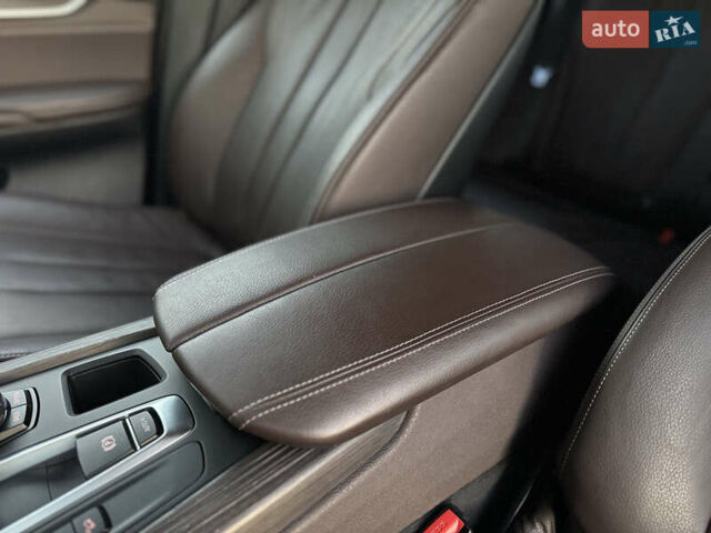 Чорний БМВ Х5, об'ємом двигуна 2 л та пробігом 164 тис. км за 27500 $, фото 30 на Automoto.ua