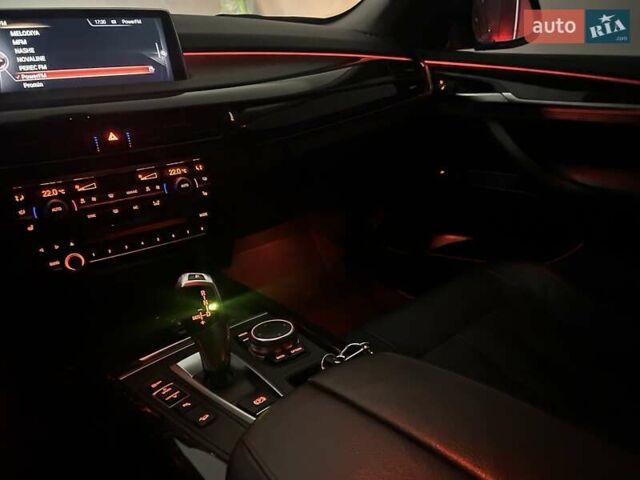 Чорний БМВ Х5, об'ємом двигуна 2.98 л та пробігом 287 тис. км за 19800 $, фото 13 на Automoto.ua