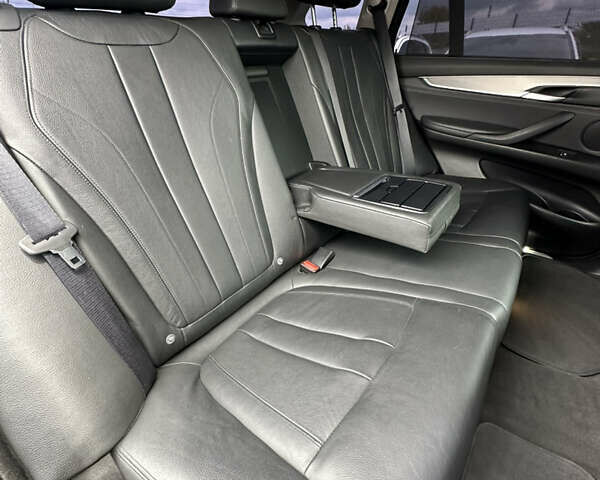 Чорний БМВ Х5, об'ємом двигуна 2 л та пробігом 187 тис. км за 26000 $, фото 32 на Automoto.ua