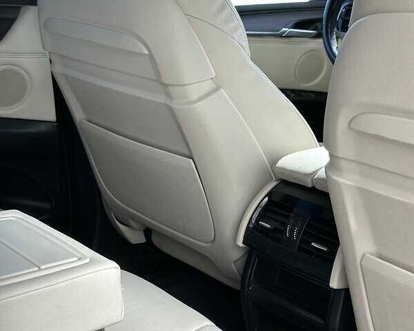 Чорний БМВ Х5, об'ємом двигуна 2.99 л та пробігом 229 тис. км за 31799 $, фото 13 на Automoto.ua