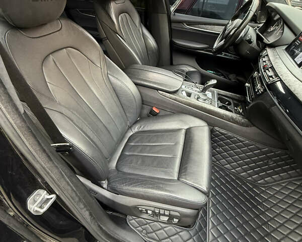 Чорний БМВ Х5, об'ємом двигуна 3 л та пробігом 140 тис. км за 27500 $, фото 11 на Automoto.ua