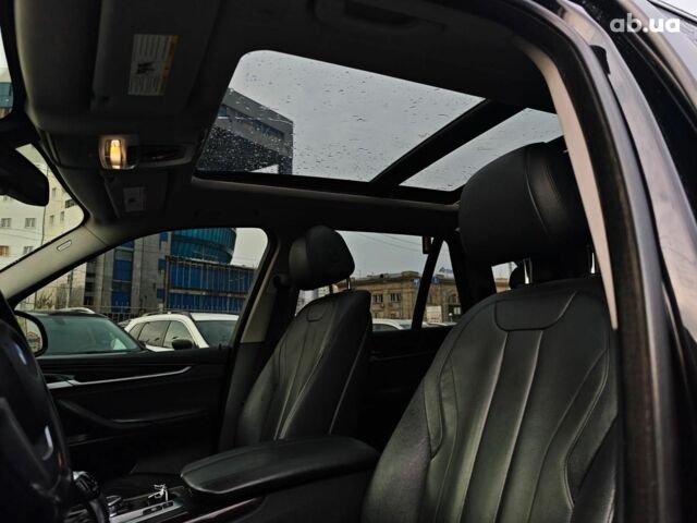 Чорний БМВ Х5, об'ємом двигуна 3 л та пробігом 298 тис. км за 19990 $, фото 26 на Automoto.ua