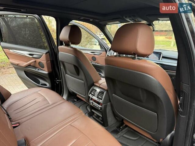 Чорний БМВ Х5, об'ємом двигуна 2.98 л та пробігом 147 тис. км за 18300 $, фото 39 на Automoto.ua