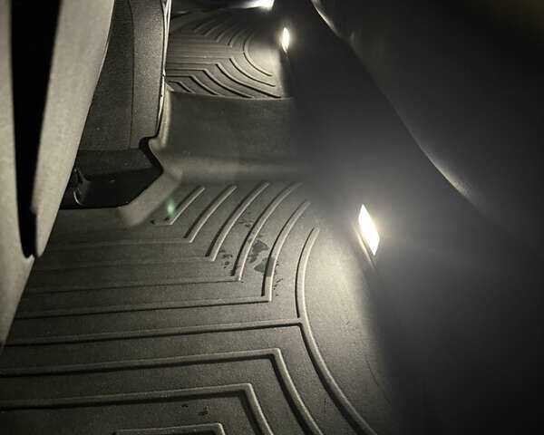 Черный БМВ Х5, объемом двигателя 2 л и пробегом 212 тыс. км за 19900 $, фото 39 на Automoto.ua