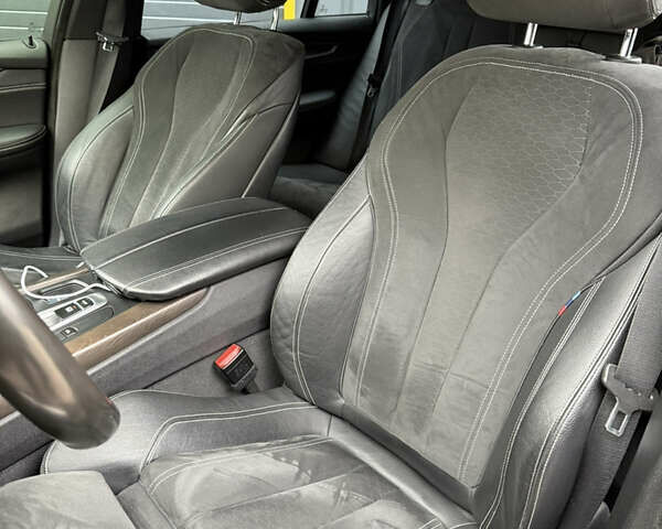 Чорний БМВ Х5, об'ємом двигуна 2 л та пробігом 214 тис. км за 29500 $, фото 7 на Automoto.ua