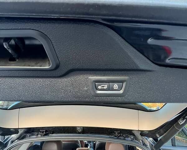 Черный БМВ Х5, объемом двигателя 2 л и пробегом 220 тыс. км за 24900 $, фото 26 на Automoto.ua