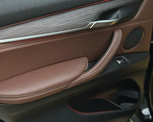 Черный БМВ Х5, объемом двигателя 2 л и пробегом 235 тыс. км за 25700 $, фото 7 на Automoto.ua