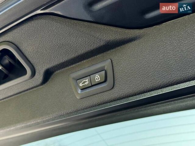 Чорний БМВ Х5, об'ємом двигуна 0 л та пробігом 170 тис. км за 19999 $, фото 12 на Automoto.ua