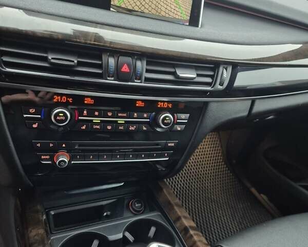 Черный БМВ Х5, объемом двигателя 2.99 л и пробегом 220 тыс. км за 32999 $, фото 6 на Automoto.ua