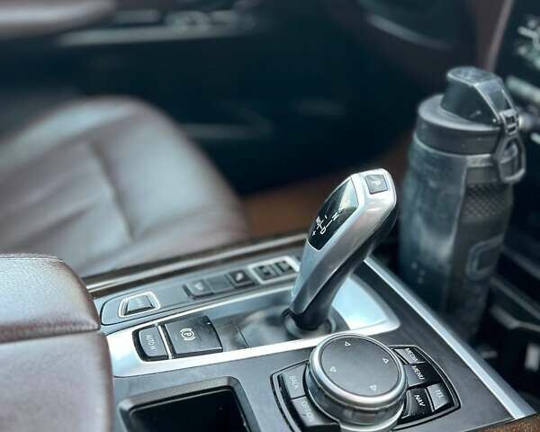 Черный БМВ Х5, объемом двигателя 2 л и пробегом 220 тыс. км за 24900 $, фото 16 на Automoto.ua