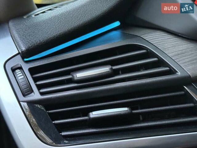 Чорний БМВ Х5, об'ємом двигуна 2 л та пробігом 130 тис. км за 28500 $, фото 123 на Automoto.ua