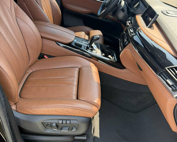 Черный БМВ Х5, объемом двигателя 3 л и пробегом 160 тыс. км за 45000 $, фото 11 на Automoto.ua