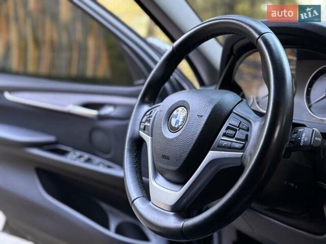 Чорний БМВ Х5, об'ємом двигуна 2 л та пробігом 130 тис. км за 28500 $, фото 66 на Automoto.ua