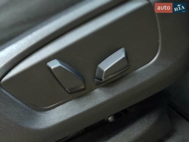 Чорний БМВ Х5, об'ємом двигуна 2 л та пробігом 130 тис. км за 28500 $, фото 74 на Automoto.ua