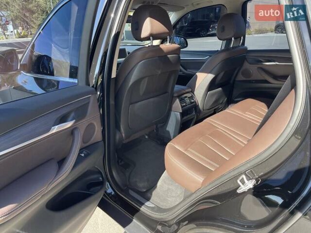 Чорний БМВ Х5, об'ємом двигуна 2 л та пробігом 100 тис. км за 38000 $, фото 26 на Automoto.ua
