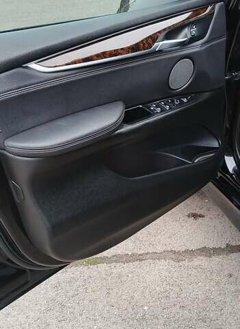 Чорний БМВ Х5, об'ємом двигуна 2 л та пробігом 200 тис. км за 26500 $, фото 22 на Automoto.ua