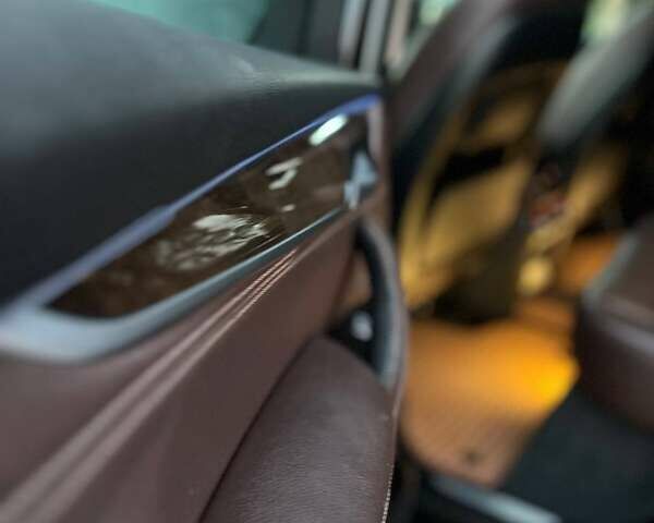 Черный БМВ Х5, объемом двигателя 2 л и пробегом 220 тыс. км за 24900 $, фото 113 на Automoto.ua