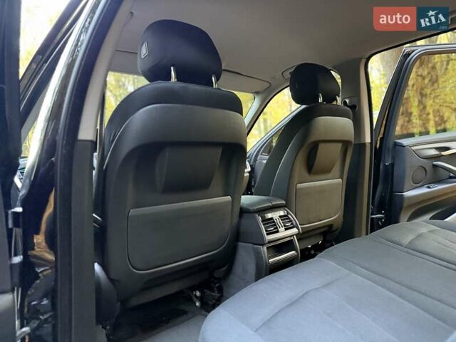 Чорний БМВ Х5, об'ємом двигуна 2 л та пробігом 130 тис. км за 28500 $, фото 88 на Automoto.ua